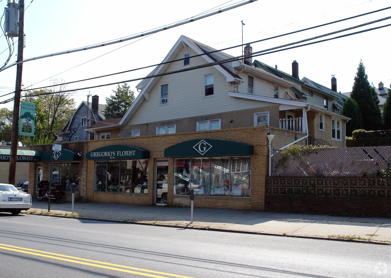 572 Forest Ave, Staten Island, NY 10310 Property Record