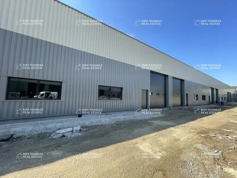Flex in Messein for lease - Building Photo - Image 3 of 13
