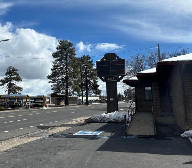 2705 N 4th St, Flagstaff, AZ for lease - Building Photo - Image 2 of 56