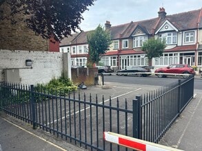 949 London Rd, Thornton Heath for lease Interior Photo- Image 1 of 5