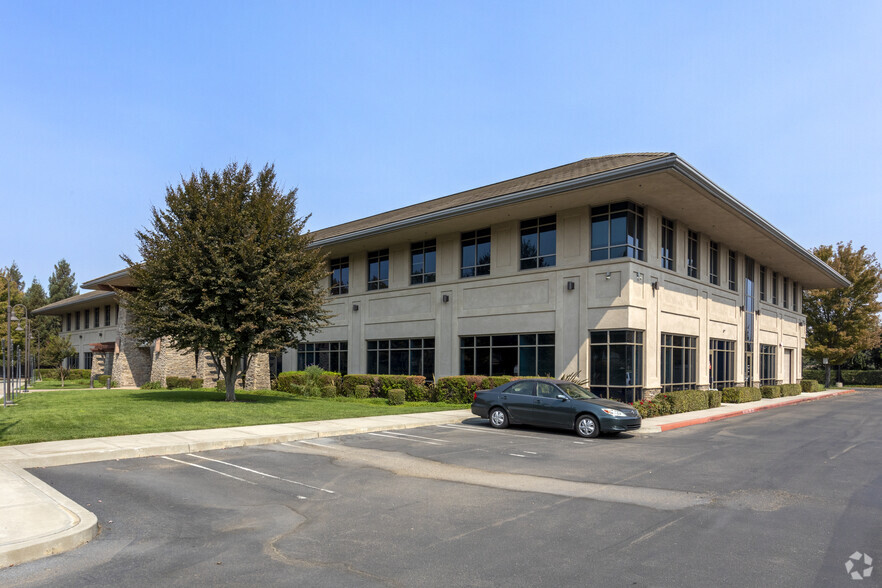 3244 Brookside Rd, Stockton, CA for lease - Building Photo - Image 2 of 10