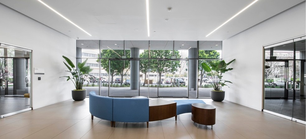19191 S Vermont Ave, Torrance, CA for lease - Lobby - Image 3 of 27
