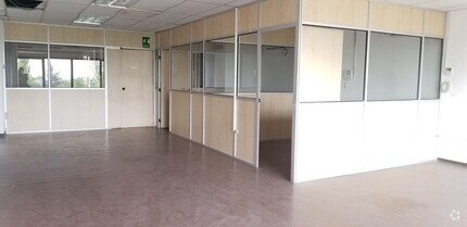 Office in Las Rozas de Madrid, MAD for lease Interior Photo- Image 2 of 3