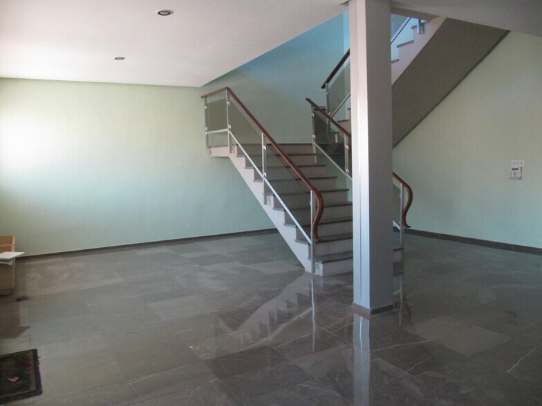 Industrial in MONÒVER for lease - Building Photo - Image 2 of 14