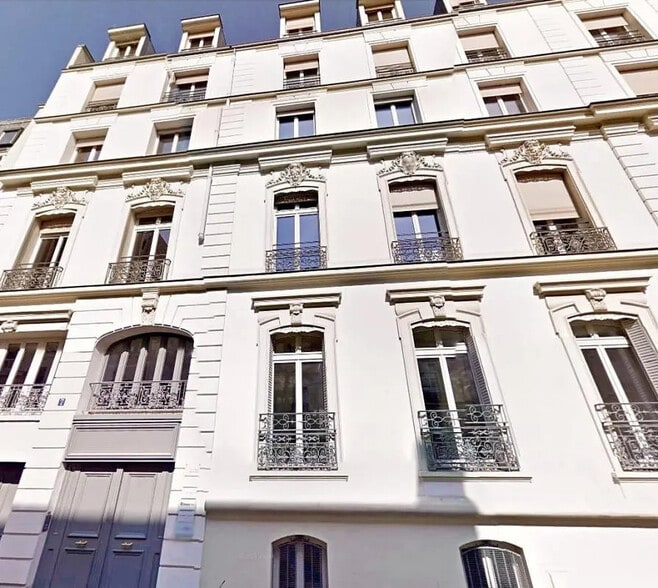 Office in Paris for lease - Building Photo - Image 1 of 17