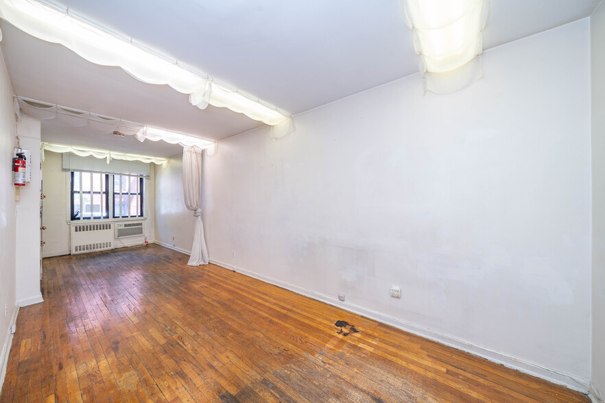 252 E 89th St, New York, NY for sale - Building Photo - Image 1 of 10