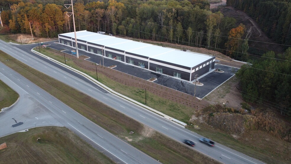 1901 Peachtree Industrial Blvd, Buford, GA for lease - Building Photo - Image 3 of 10