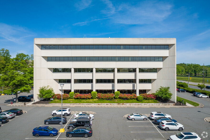 2001 Route 46, Parsippany, NJ for lease - Building Photo - Image 2 of 6