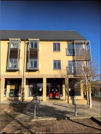 Marigold Sq, Carterton for sale Primary Photo- Image 1 of 1