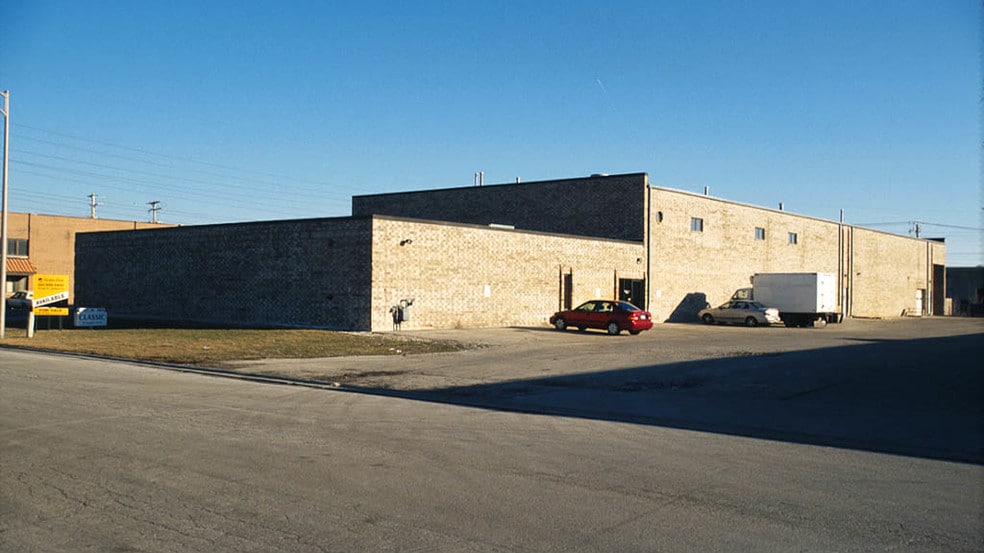 7725 98th St, Hickory Hills, IL for lease - Building Photo - Image 2 of 6