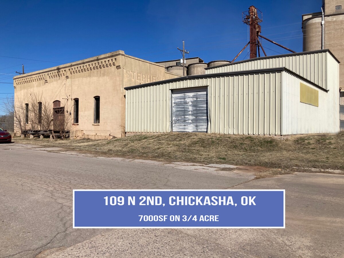 108 N 2nd St, Chickasha, OK 73018