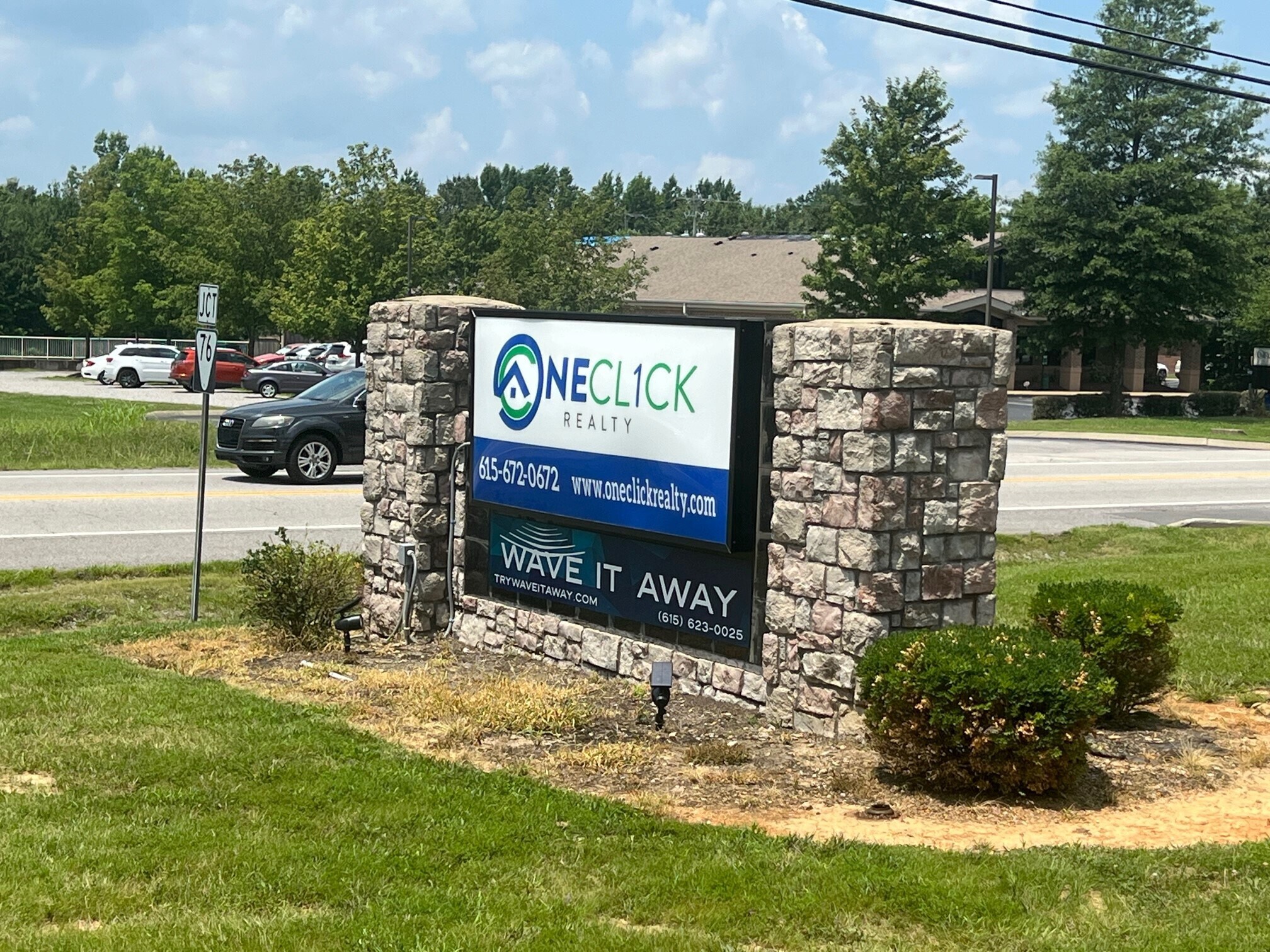 127 Raymond Hirsch Pky  