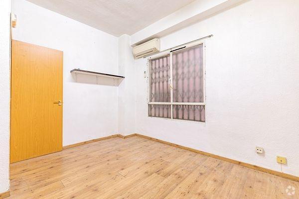 Multifamily in Madrid, Madrid for sale Interior Photo- Image 1 of 2