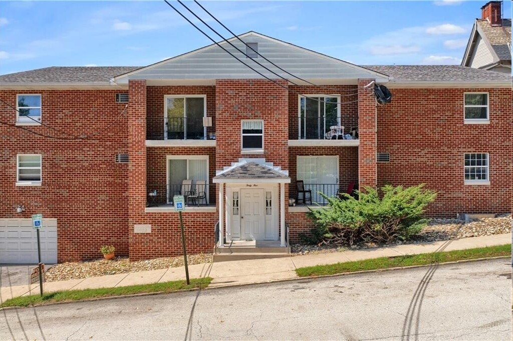 45 N Wade Ave, Washington, PA 15301