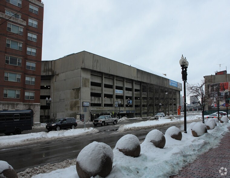 35 Lomansey Way, Boston, MA 02114