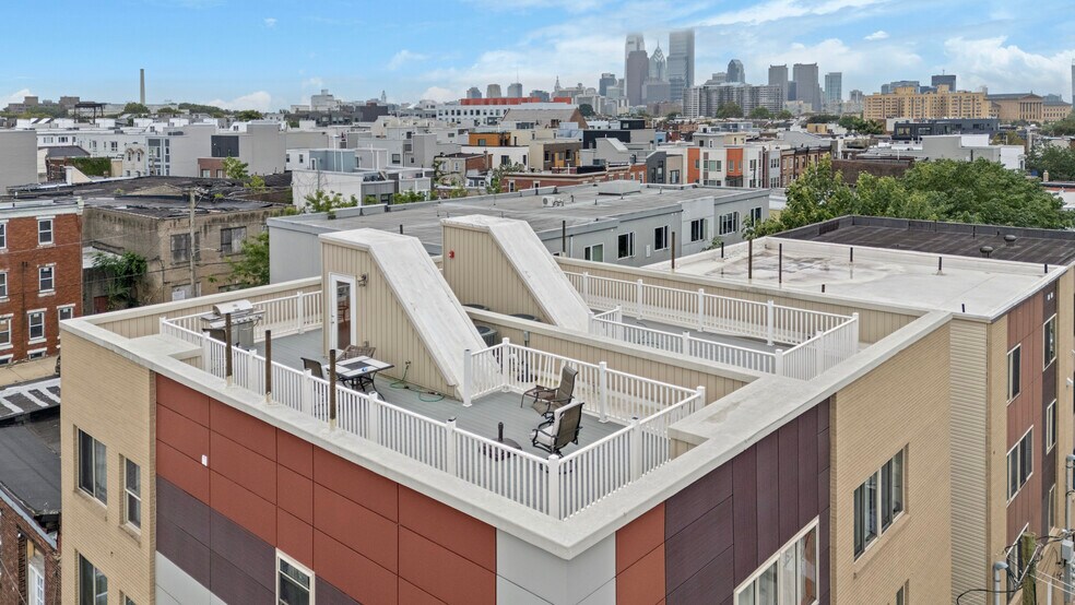 1257-71 N Newkirk Street portfolio of 3 properties for sale on LoopNet.com - Building Photo - Image 2 of 4