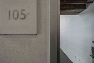 5176 Santa Monica Blvd, Los Angeles, CA for lease Interior Photo- Image 1 of 13
