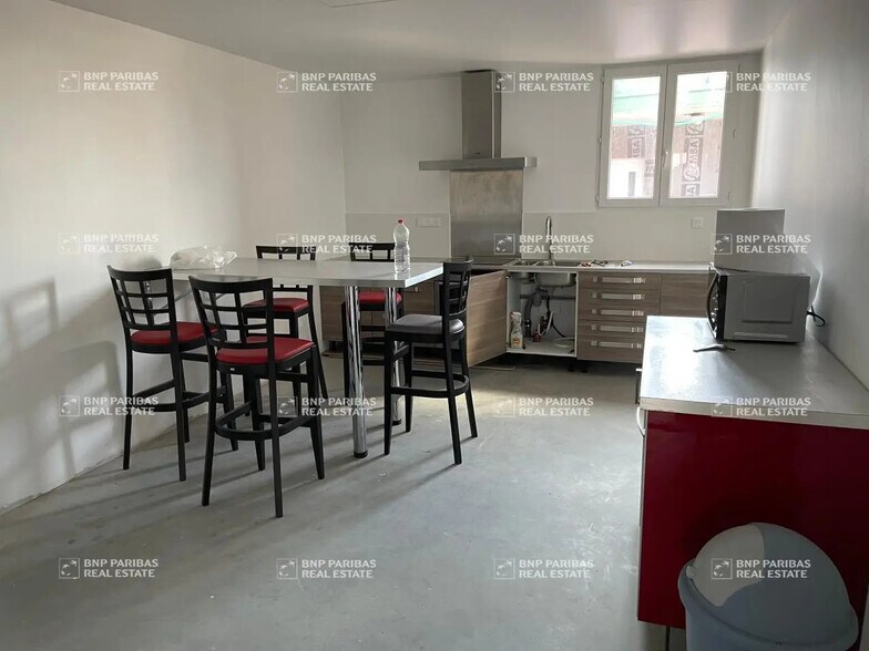 Flex in Bordeaux for lease - Interior Photo - Image 1 of 11