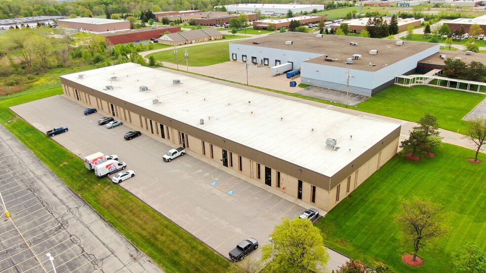 6661 Cochran Rd, Solon, OH for sale - Building Photo - Image 1 of 1