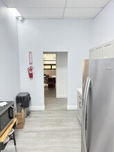 107 W Tryon Ave, Teaneck, NJ for lease Interior Photo- Image 2 of 18