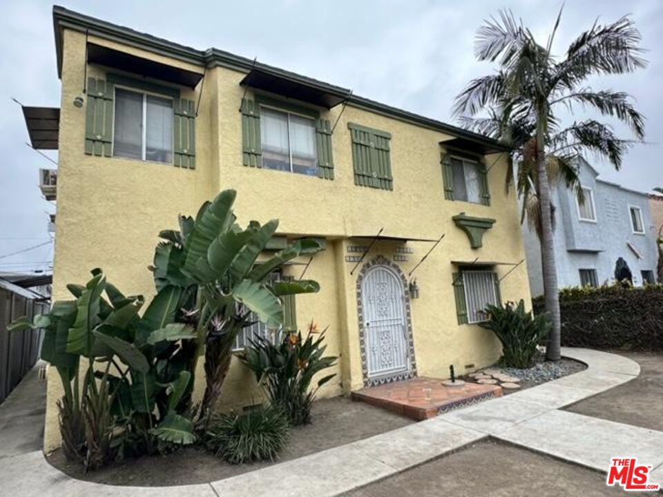 1952 S Corning St, Los Angeles, CA 90034