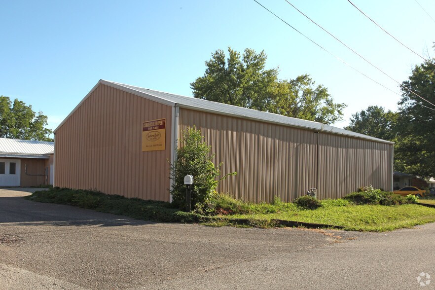 121 Locust St, Charlestown, IN for sale - Primary Photo - Image 1 of 1