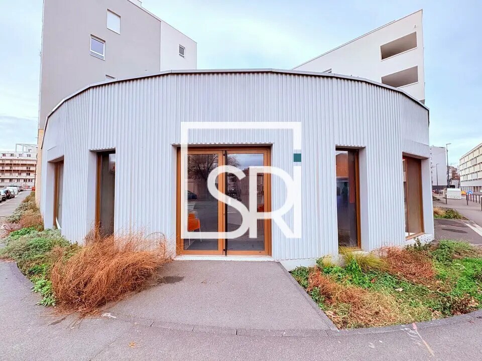 Office in Clermont-Ferrand for lease Building Photo- Image 1 of 11