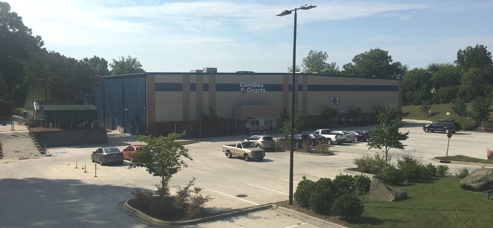 24 Spring St SW, Concord, NC for lease - Primary Photo - Image 2 of 3