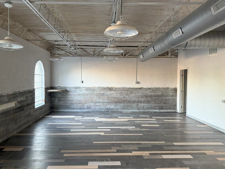 6425 N Meridian Ave, Oklahoma City, OK for lease - Building Photo - Image 3 of 3