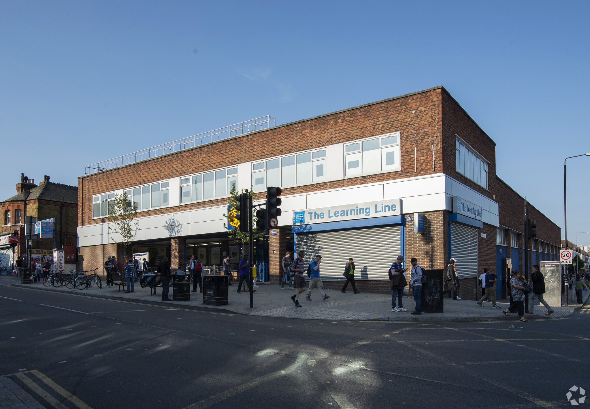 182-188 High St N, London for sale Primary Photo- Image 1 of 1