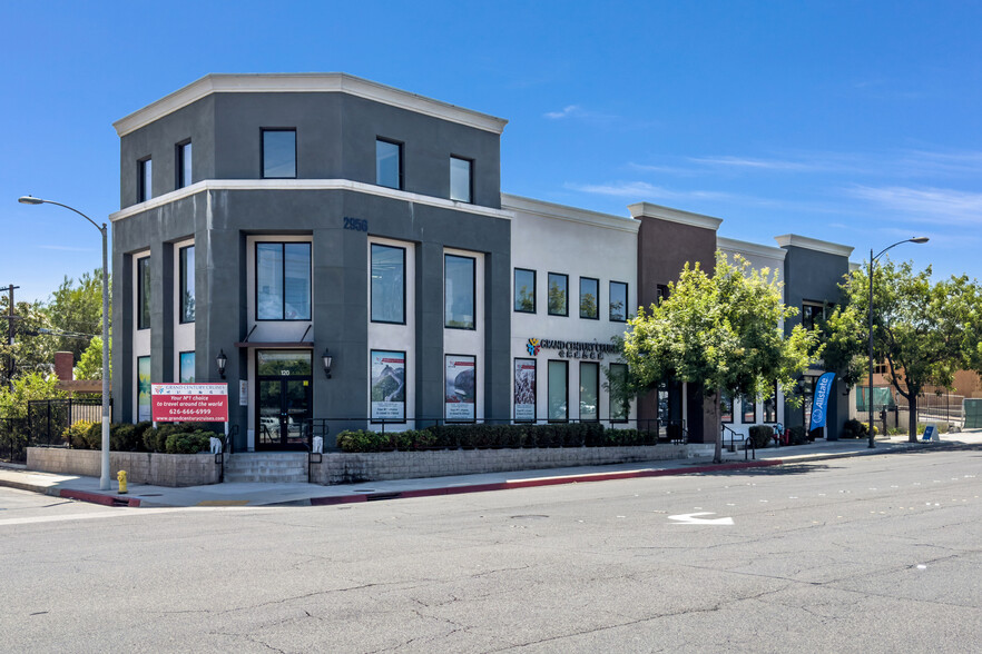 2956 E Colorado Blvd, Pasadena, CA for sale - Building Photo - Image 1 of 22