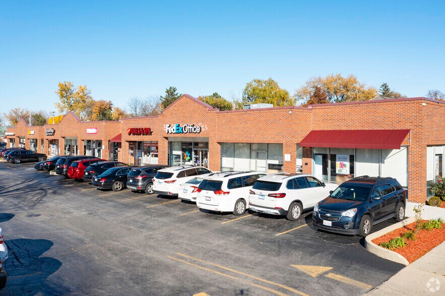 1625-1639 Waukegan Rd, Glenview, IL for sale - Primary Photo - Image 1 of 1