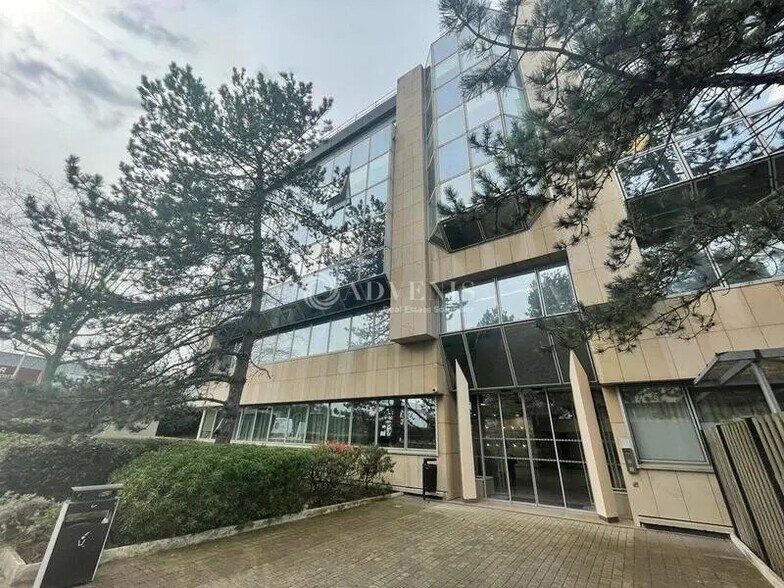 Office in Vélizy-Villacoublay for lease - Building Photo - Image 2 of 3