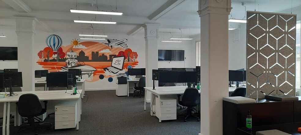 38 Queen St, Glasgow for lease - Interior Photo - Image 2 of 4