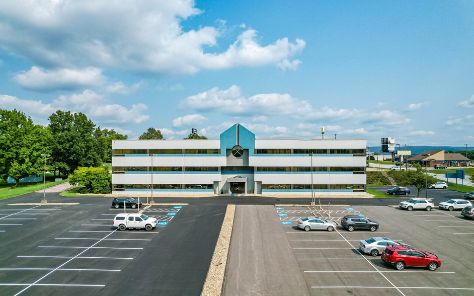 220 Bessemer Rd, Mount Pleasant, PA for lease - Building Photo - Image 2 of 18