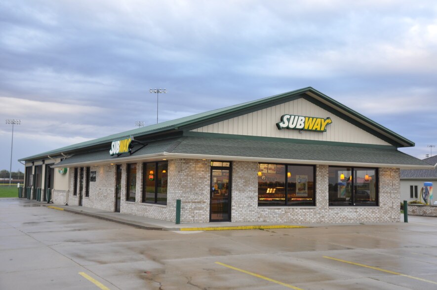 1495 W Main St, Mount Zion, IL for sale - Building Photo - Image 1 of 1