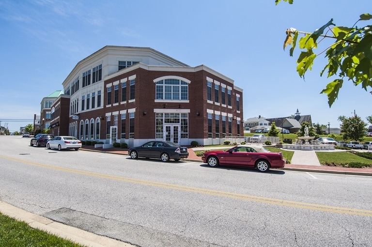 105 Centennial St, La Plata, MD for lease - Building Photo - Image 1 of 8