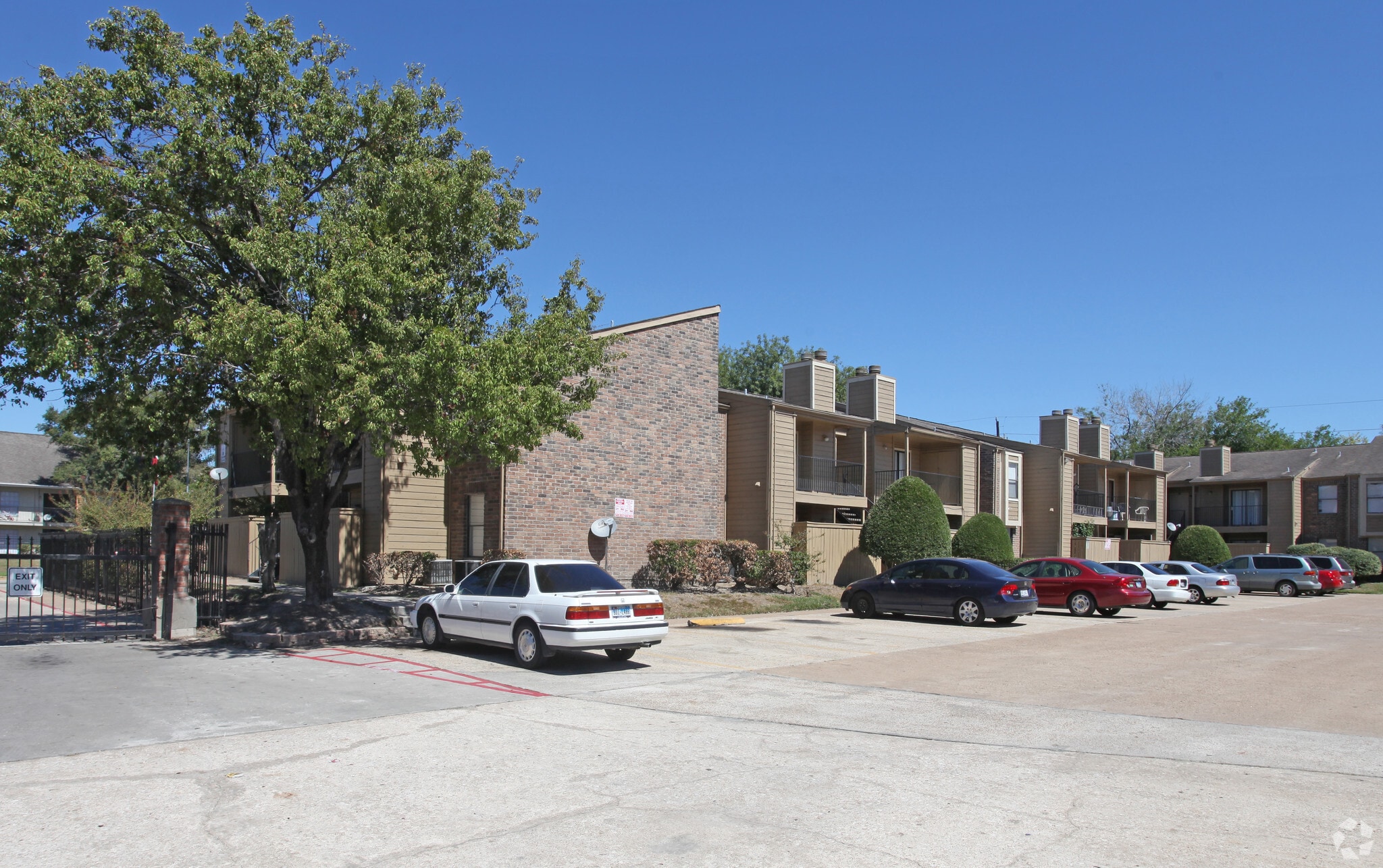 838 Greens Rd, Houston, TX 77060 Collingwood Gardens