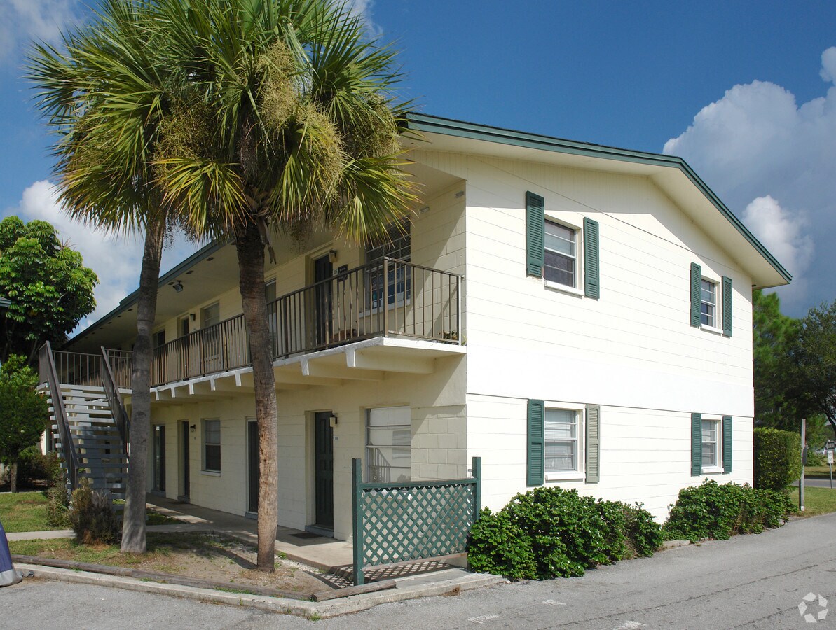 1711 Dixon Blvd, Cocoa, FL 32922 Property Record