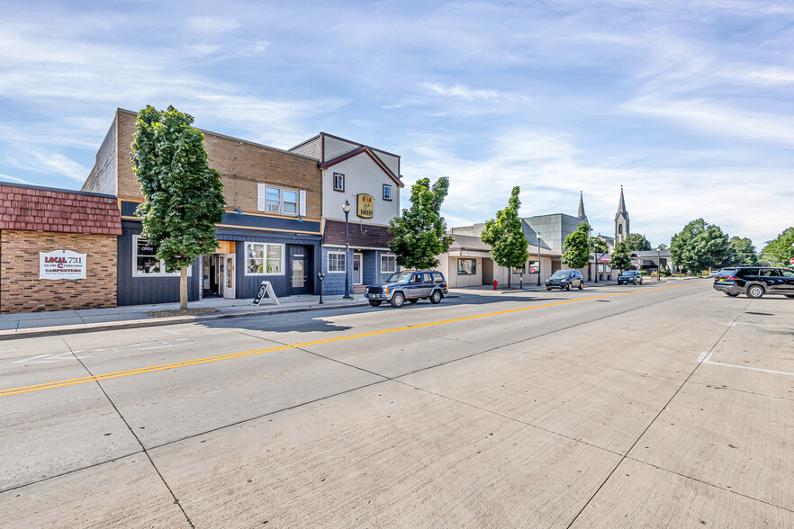 1216 N 8th St, Sheboygan, WI for sale - Building Photo - Image 3 of 27