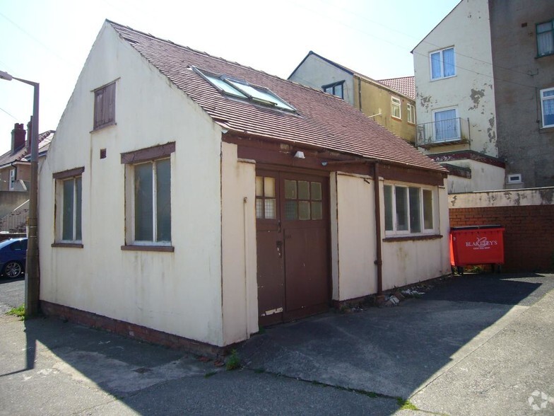 9 Red Bank Rd, Blackpool for lease - Primary Photo - Image 1 of 8