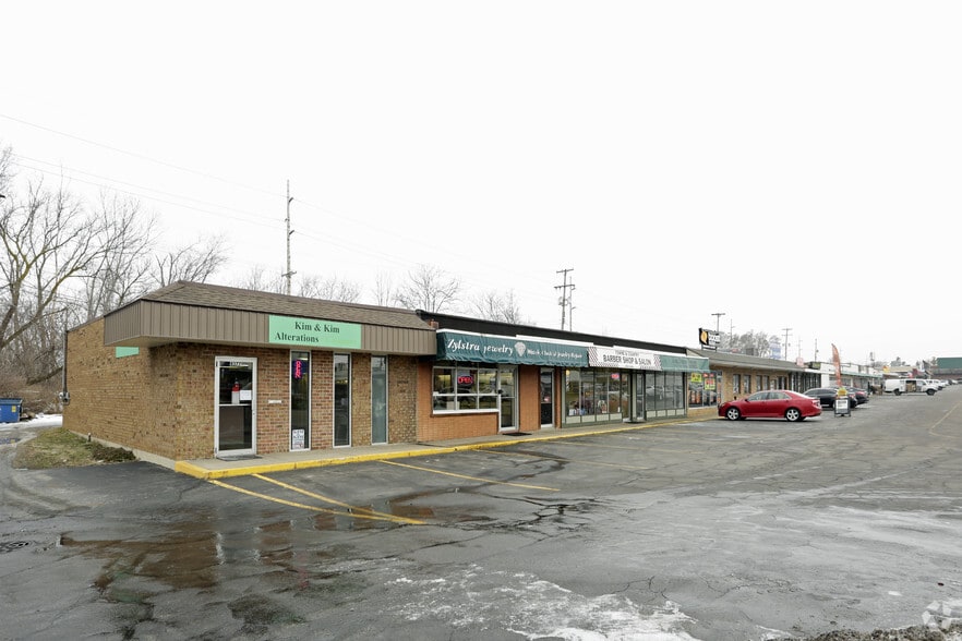 4301-4377 Kalamazoo Ave SE, Grand Rapids, MI for sale - Primary Photo - Image 1 of 1