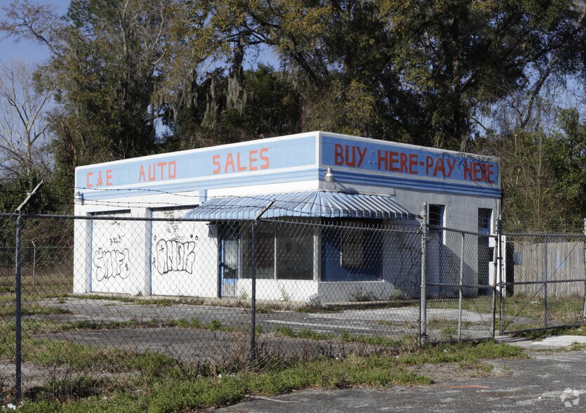 104 Waldo Rd, Gainesville, FL 32641