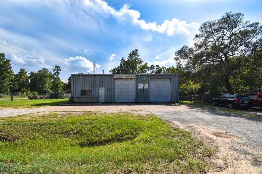 150 Hill Ln, Coldspring, TX for sale - Building Photo - Image 2 of 17