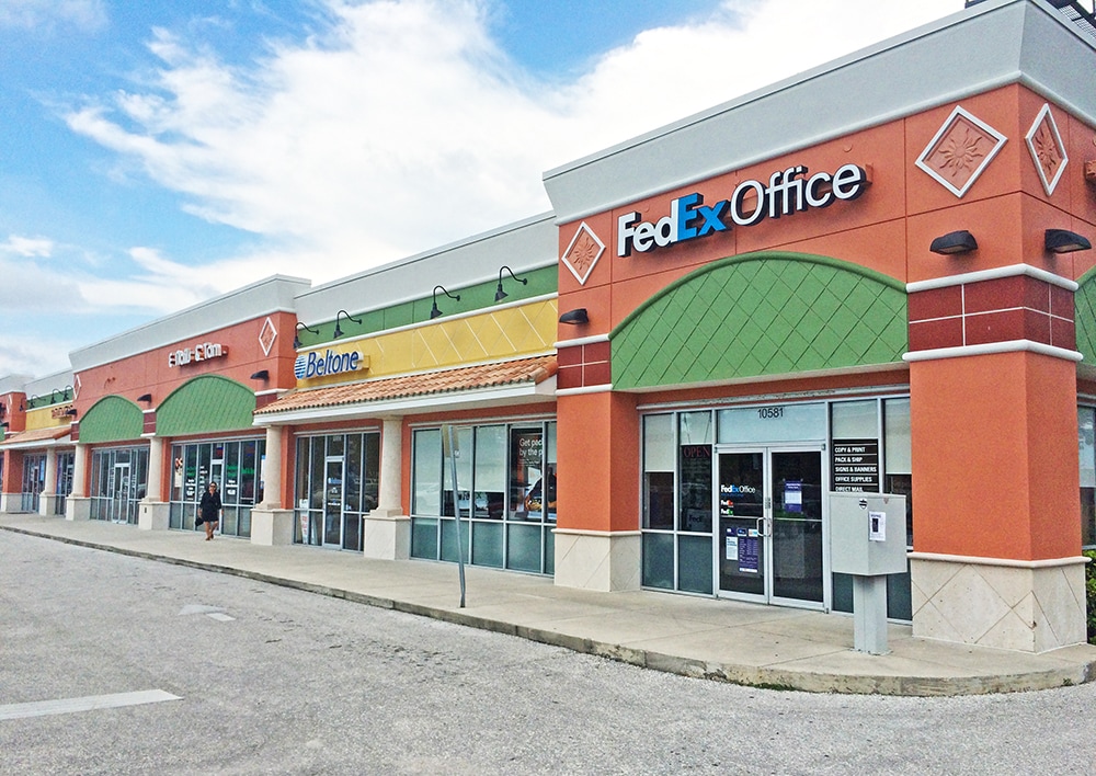 10581 Ulmerton Rd, Largo, FL 33771