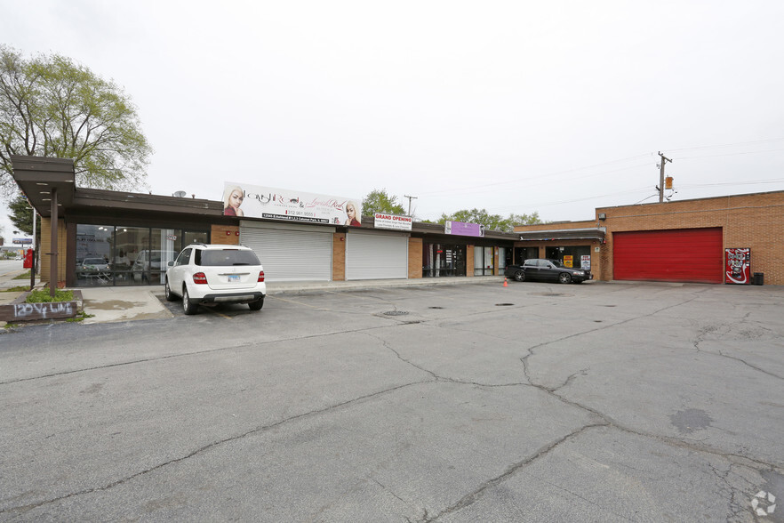 12545 S Ashland Ave, Calumet Park, IL for sale - Primary Photo - Image 1 of 6