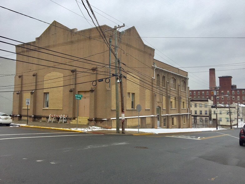 443-447 John St, East Newark, NJ for sale - Primary Photo - Image 1 of 1