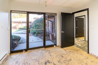 1803 Hicks Rd, Rolling Meadows, IL for lease Interior Photo- Image 2 of 9