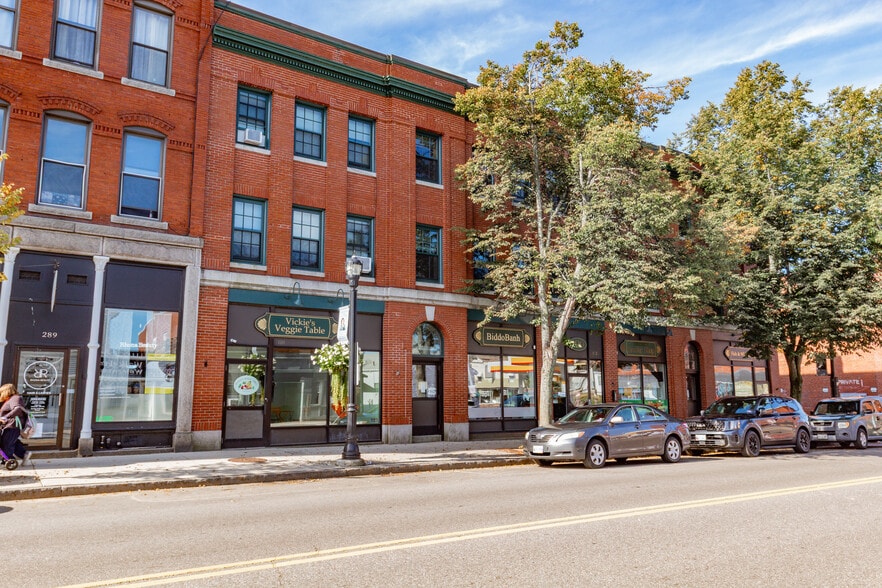 299 Main St, Biddeford, ME for lease - Building Photo - Image 1 of 17