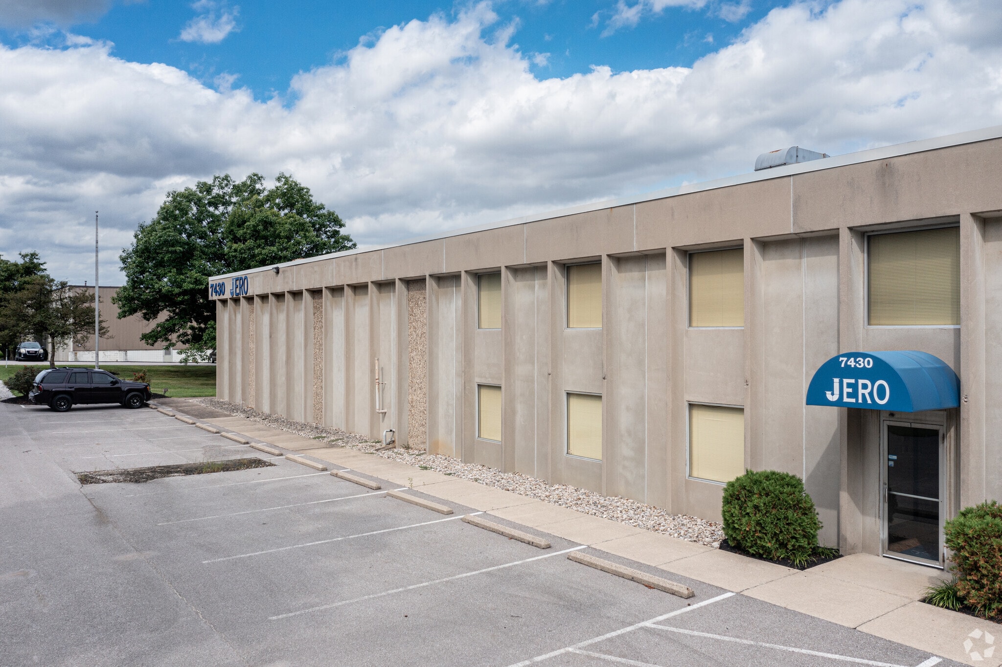 7430 Empire Dr, Florence, KY for sale Building Photo- Image 1 of 5